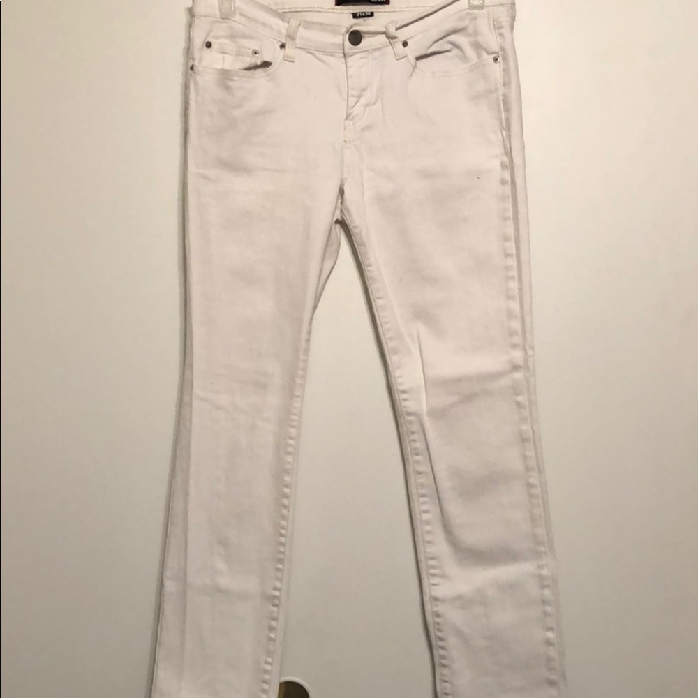 Skinny jeans